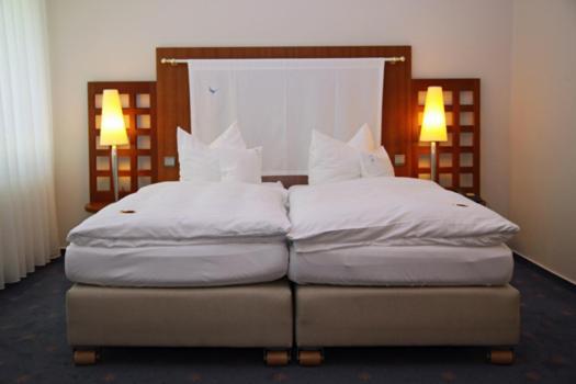 Hotel Blauer Fasan Wiesmoor Chambre photo